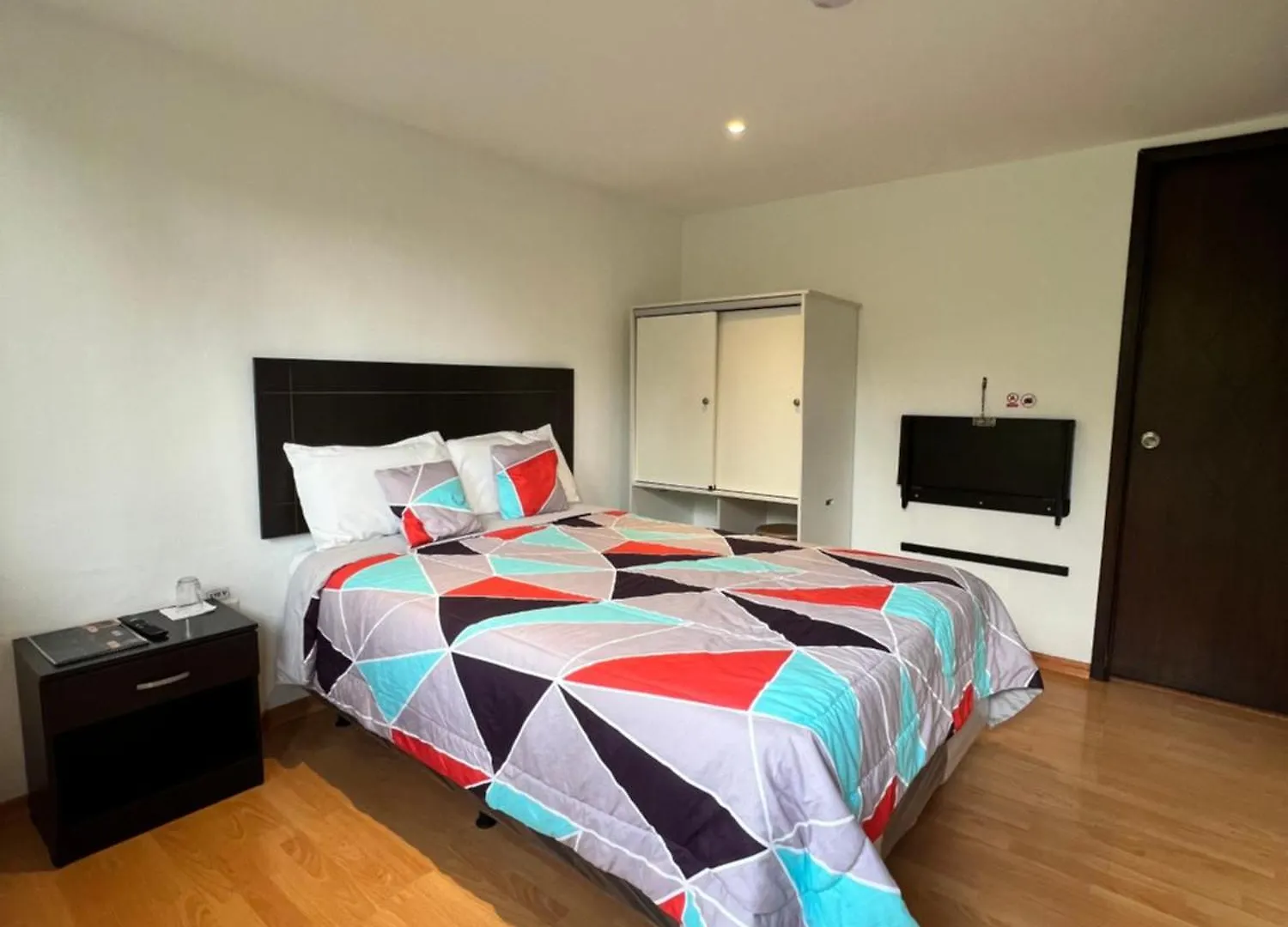 Springhills Quito Airport Hotel Tababela Estalagem