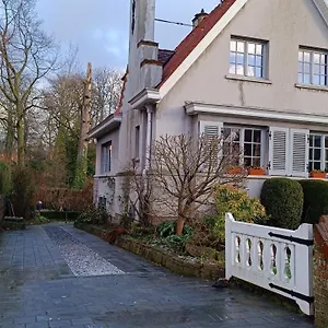Guest house Hidden Gem Centre Of Free Parking 