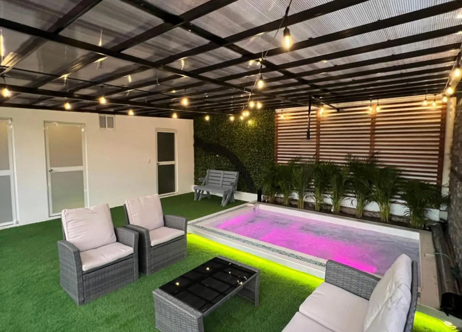** Inn Springhills Quito Airport Hotel Tababela Ecuador